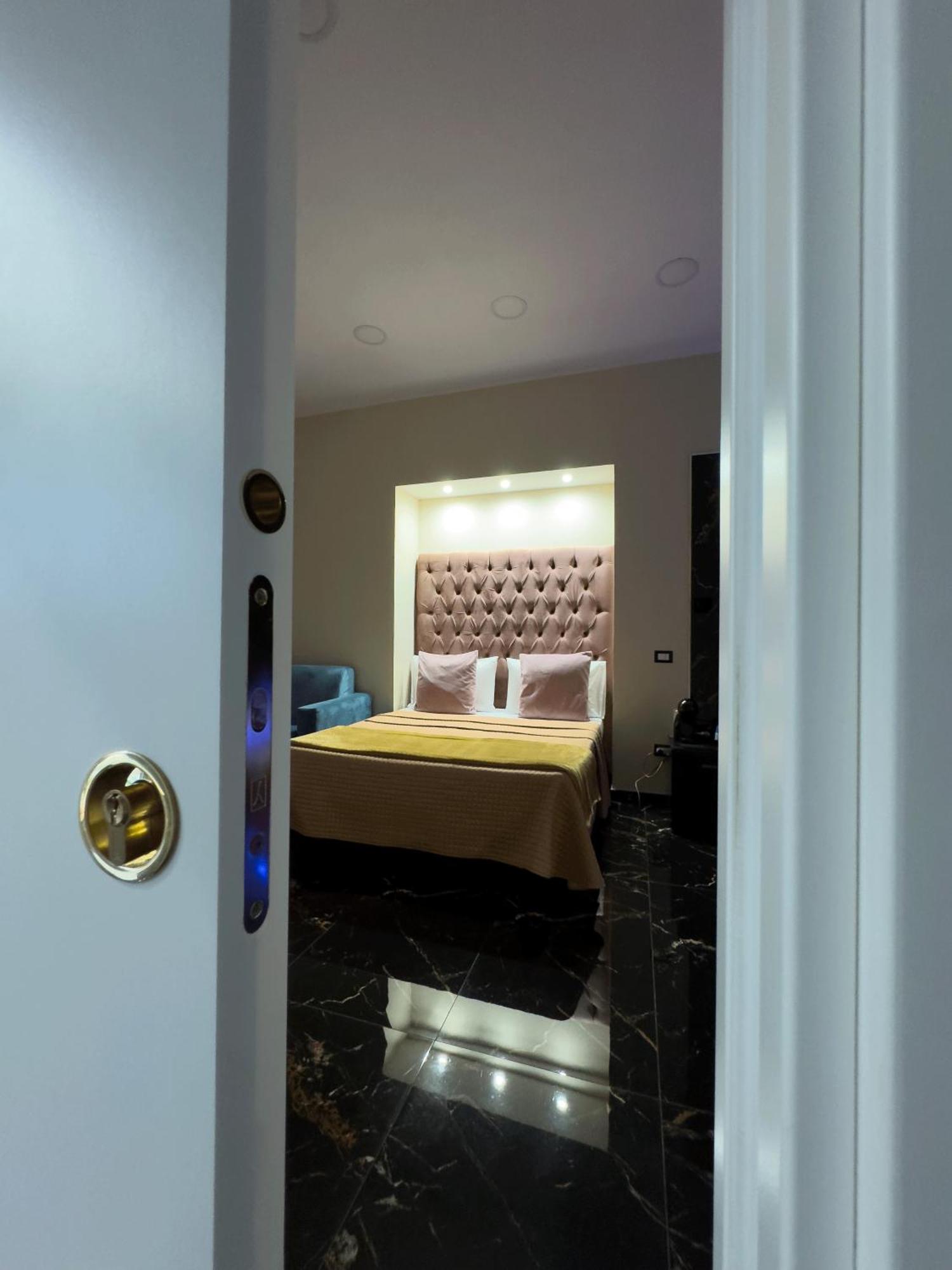 مبيت وإفطار نابولي My Luxury المظهر الخارجي الصورة